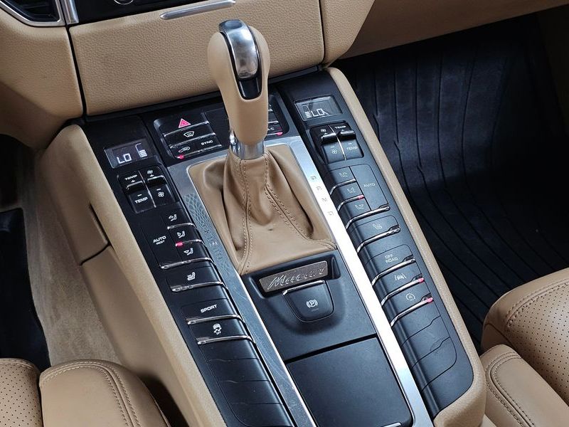 2017 Porsche Macan 2.0 95B photo 9