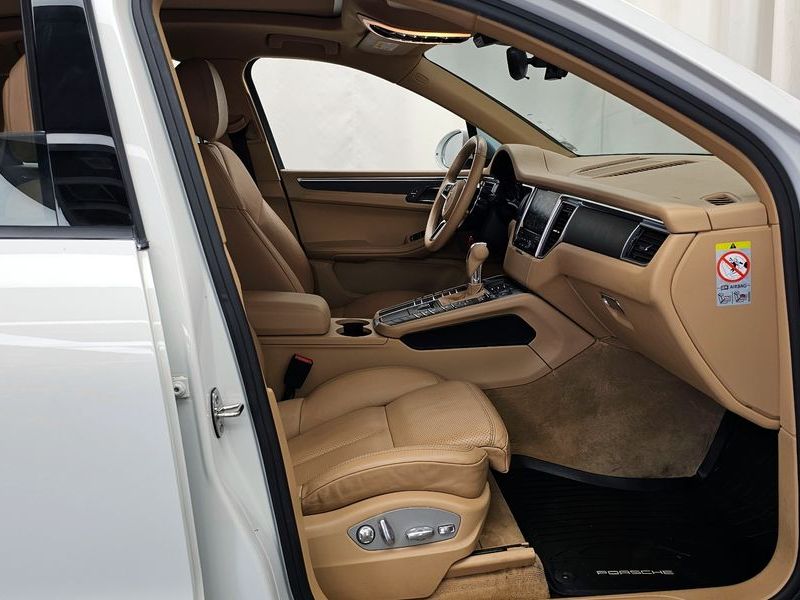 2017 Porsche Macan 2.0 95B photo 11