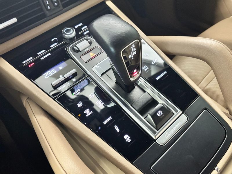 2021 Porsche Cayenne 3.0 photo 7