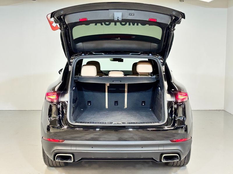 2021 Porsche Cayenne 3.0 photo 19
