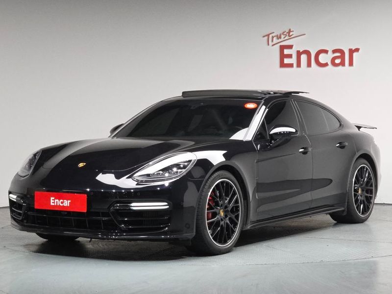 2020 Porsche Panamera 4.0 GTS photo 1