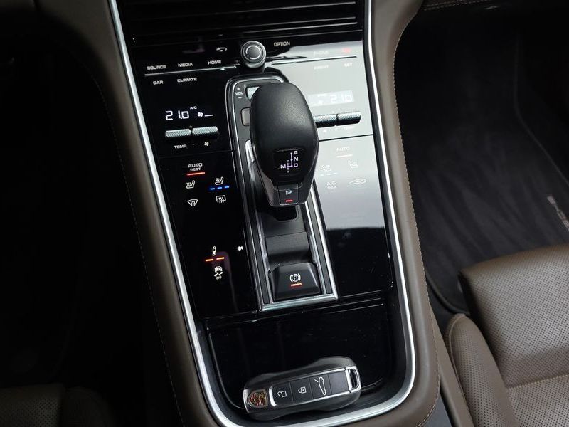 2020 Porsche Panamera 4.0 GTS photo 9