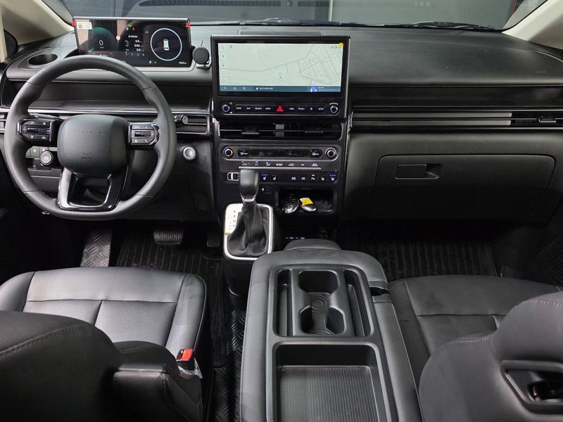 2026 Hyundai Staria HEV 1.6T Tourer 9-Seater Modern photo 7