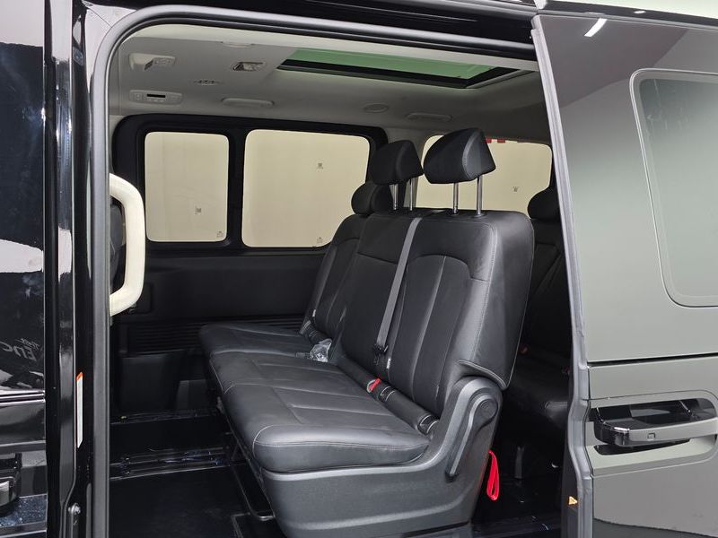 2026 Hyundai Staria HEV 1.6T Tourer 9-Seater Modern photo 26