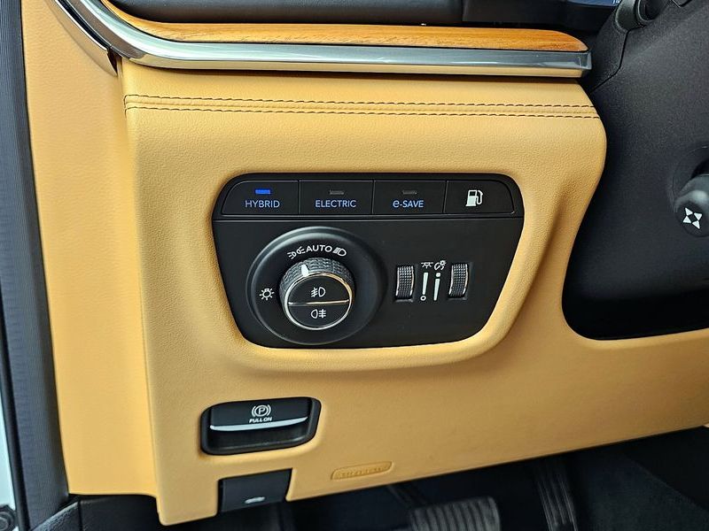 2023 Jeep Grand Cherokee 4xe Summit Reserve photo 16