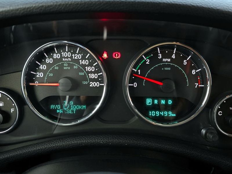 2016 Jeep Wrangler 3.6 Sahara 4Door photo 8