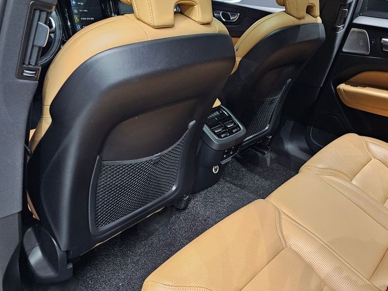 2020 Volvo XC60 T6 Inscription photo 19