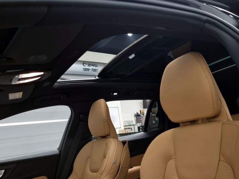 2024 Volvo V60 B5 Ultimate AWD photo 18
