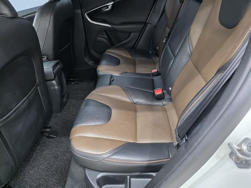 2015 Volvo V40 크로스컨트리 D4 photo 11