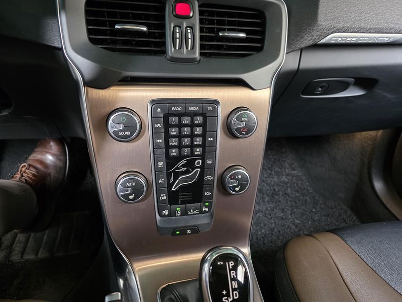 2015 Volvo V40 크로스컨트리 D4 photo 15