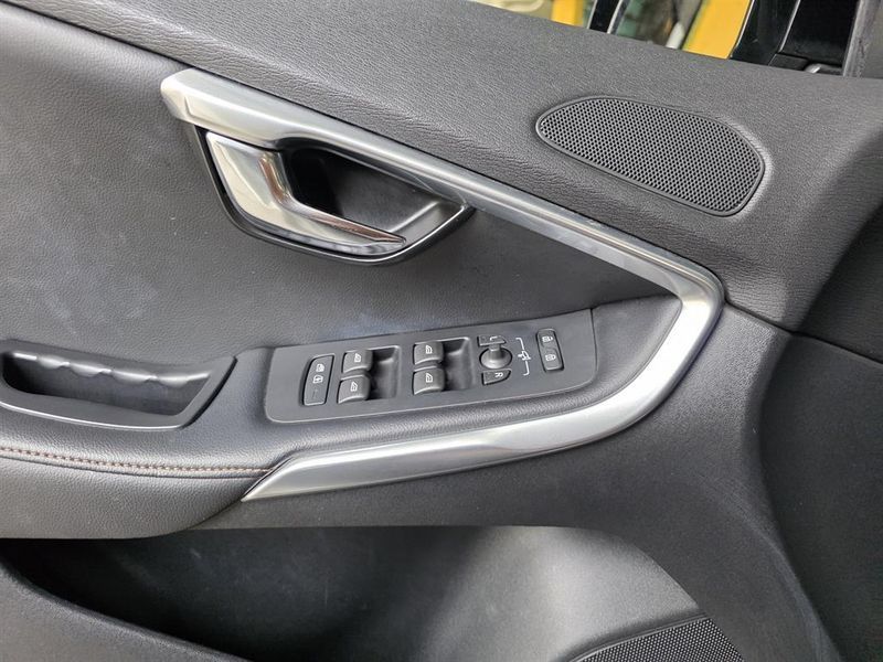 2015 Volvo V40 크로스컨트리 D4 photo 17