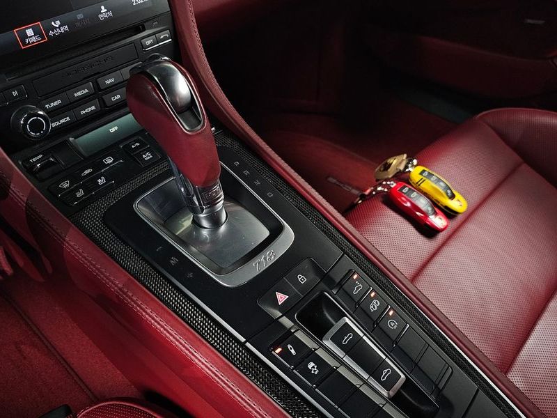 2019 Porsche 718 2.5 GTS photo 9