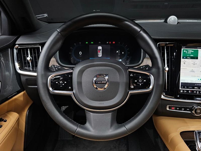 2023 Volvo S90 B6 AWD Ultimate Bright photo 13