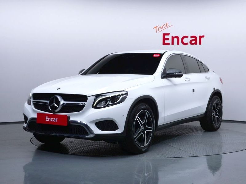 2019 Mercedes-Benz C-Class GCL300 4MATIC Coupe photo 1