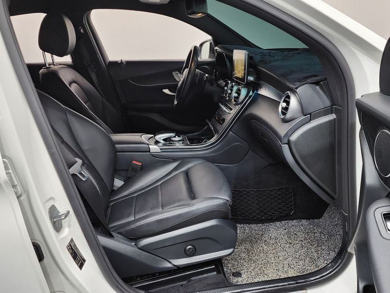 2019 Mercedes-Benz C-Class GCL300 4MATIC Coupe photo 26