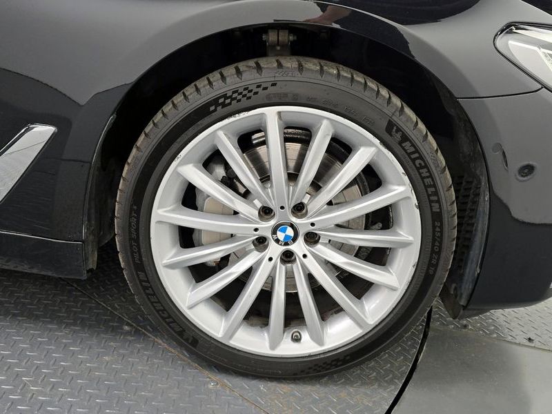 2023 BMW 5 Series 530i xDrive Luxury photo 21