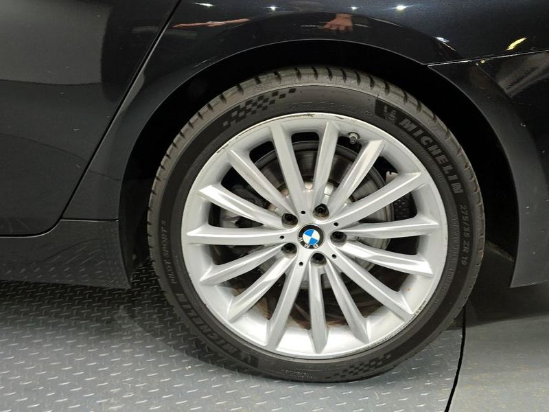 2023 BMW 5 Series 530i xDrive Luxury photo 28