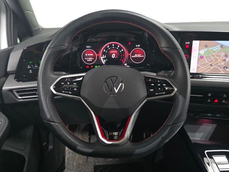 2023 Volkswagen Golf 2.0 GTI photo 13