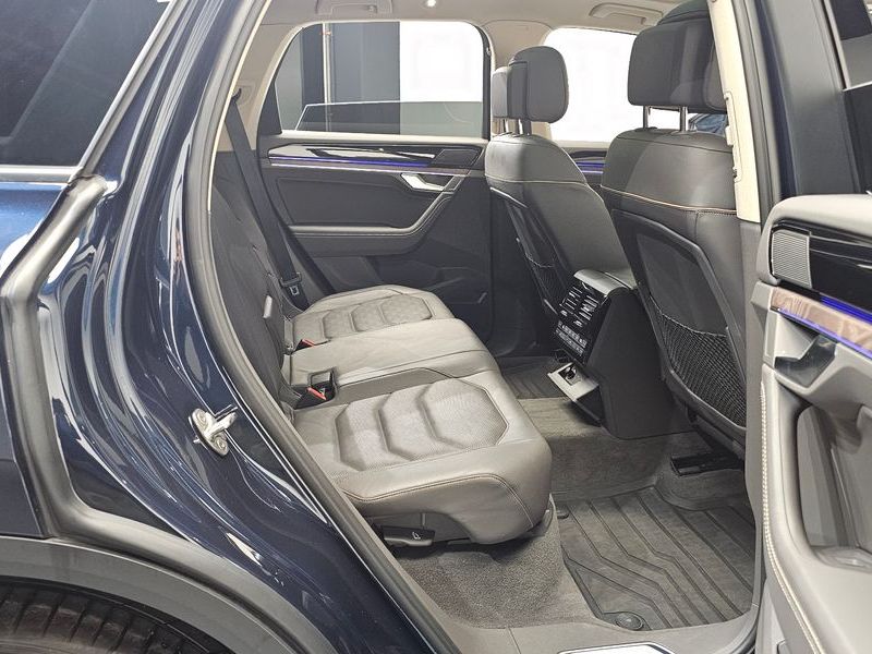 2023 Volkswagen Touareg 3.0 TDI Prestige photo 12