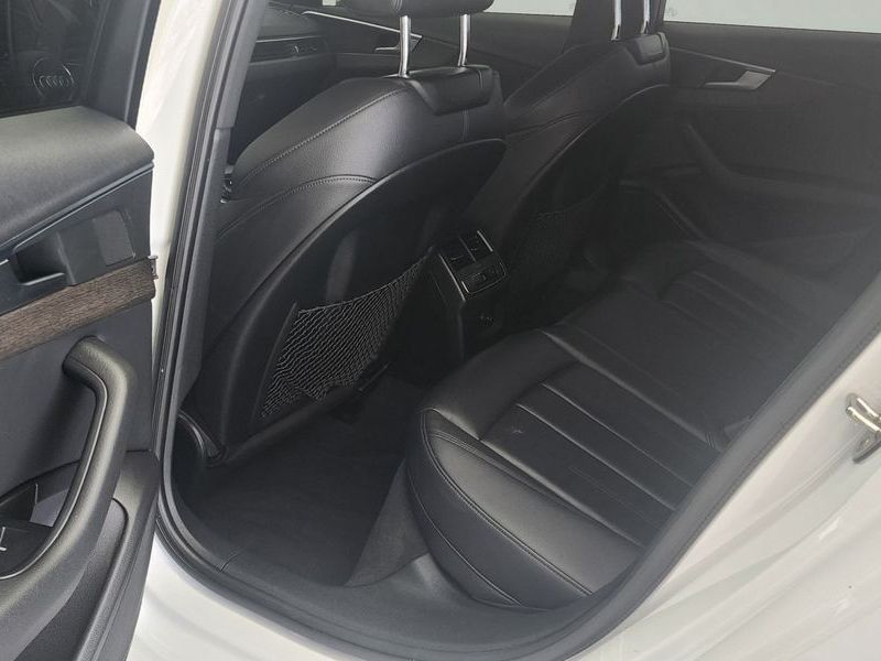 2019 Audi A4 40 TFSI Premium photo 15