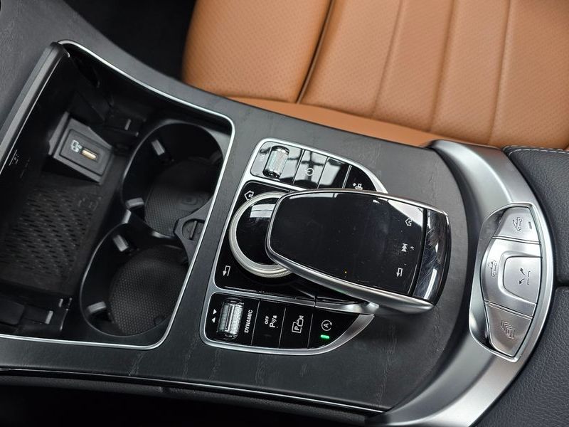 2021 Mercedes-Benz C-Class C200 Cabriolet photo 18