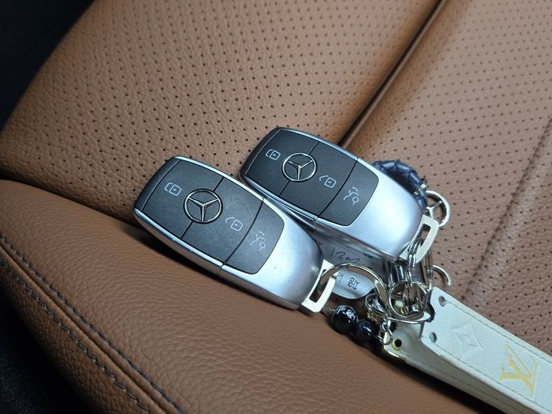 2021 Mercedes-Benz C-Class C200 Cabriolet photo 19