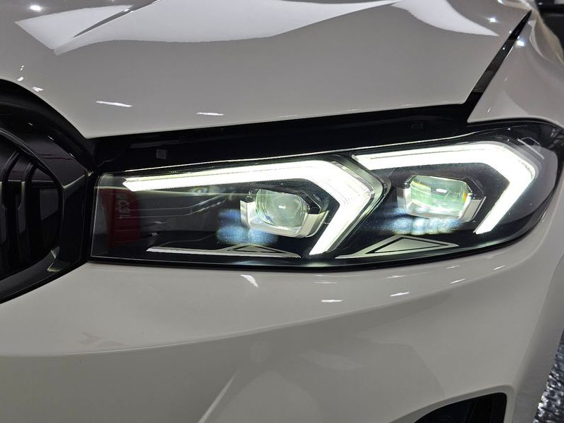 2024 BMW 3 Series 320i Touring photo 22