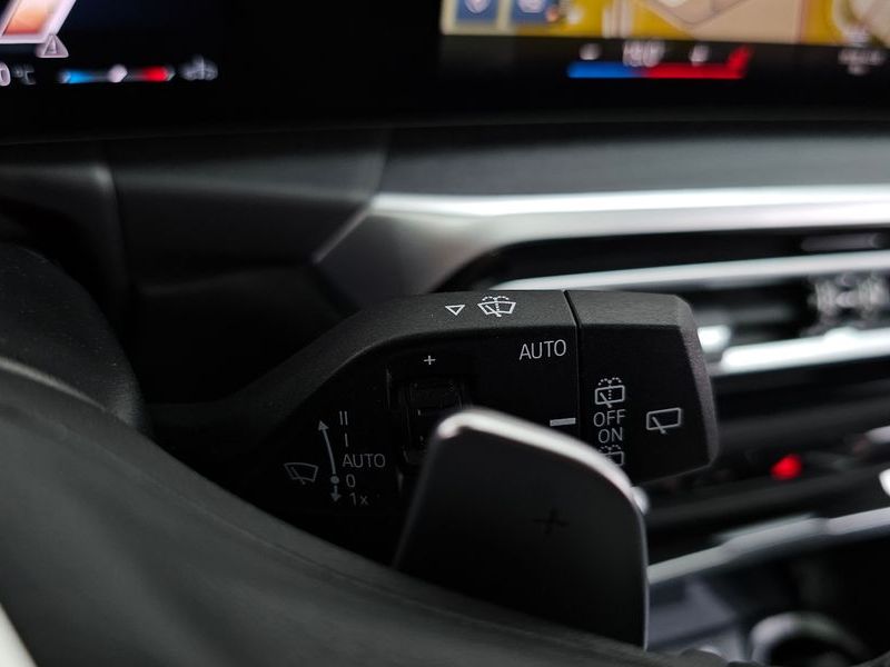 2024 BMW 3 Series 320i Touring photo 28