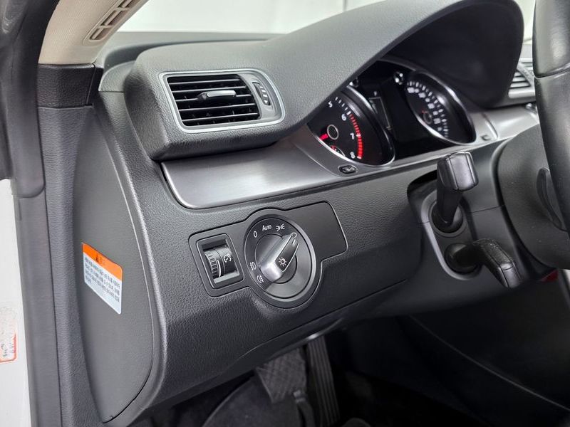 2015 Volkswagen New CC 2.0 TSI photo 17