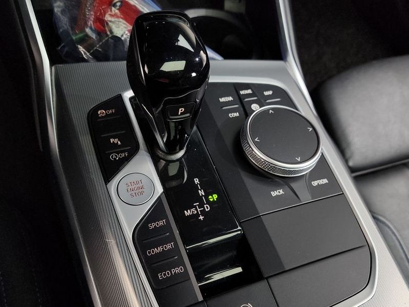 2022 BMW 3 Series 320d Touring M Sport photo 9