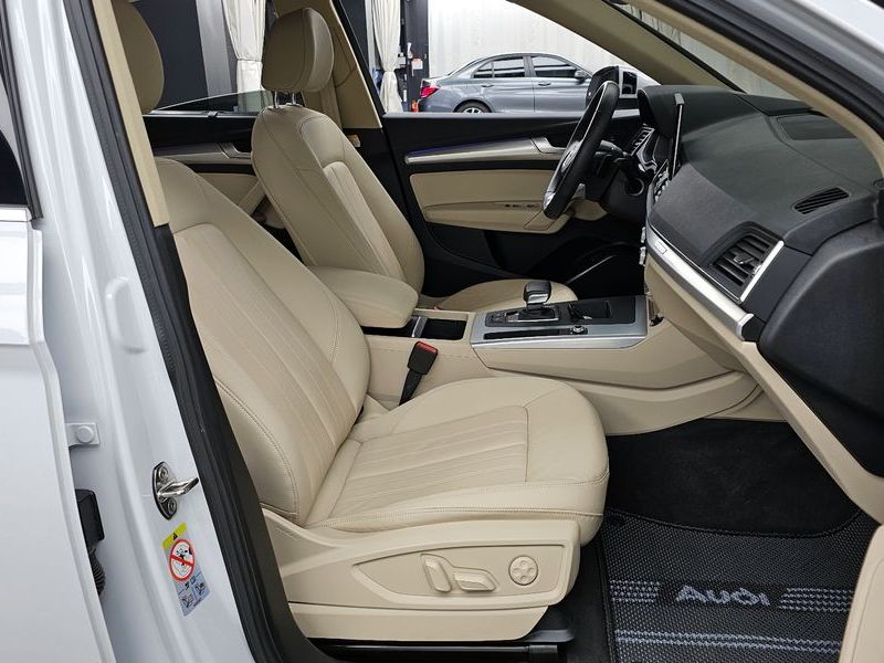 2023 Audi Q5 40 TDI Quattro Sportback photo 11