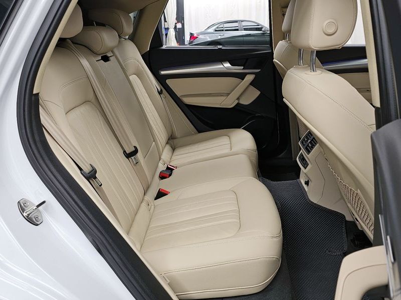 2023 Audi Q5 40 TDI Quattro Sportback photo 12