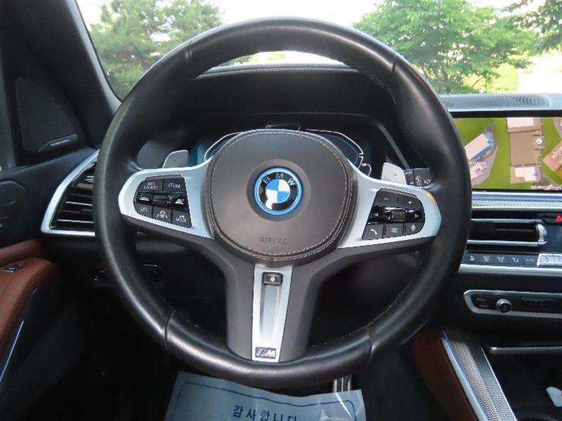 2022 BMW X5 xDrive 45e M Sport photo 7
