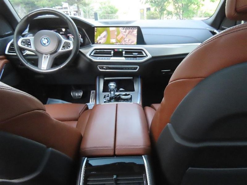 2022 BMW X5 xDrive 45e M Sport photo 9