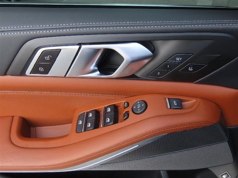 2022 BMW X5 xDrive 45e M Sport photo 17