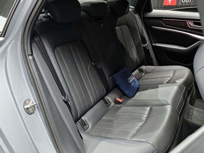2023 Audi A6 45 TFSI Quattro Premium photo 12