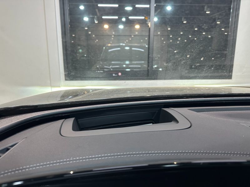 2025 Audi Q5 40 TDI Quattro S Line Black Edition photo 9