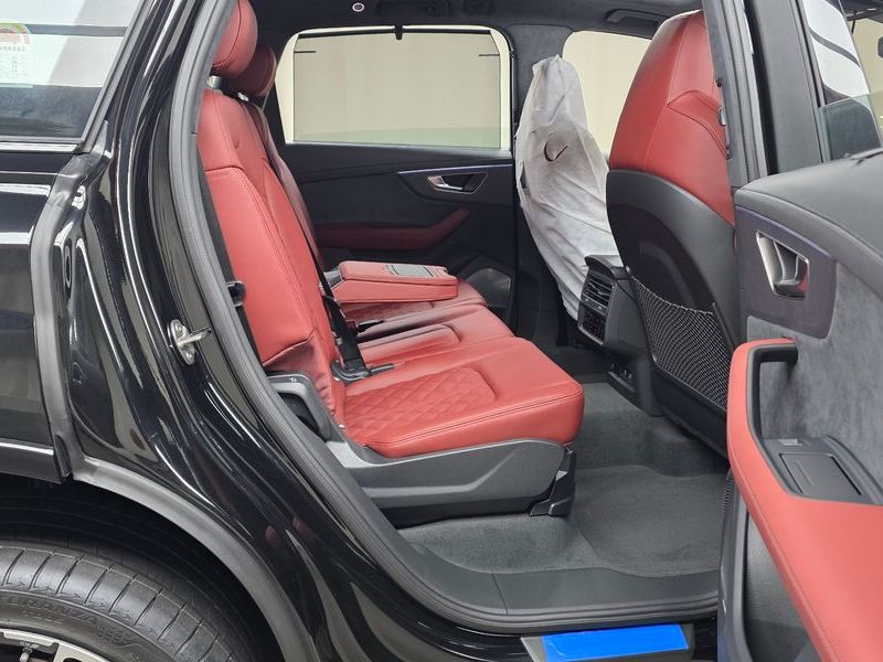 2026 Audi Q7 4.0 TFSI Quattro photo 11
