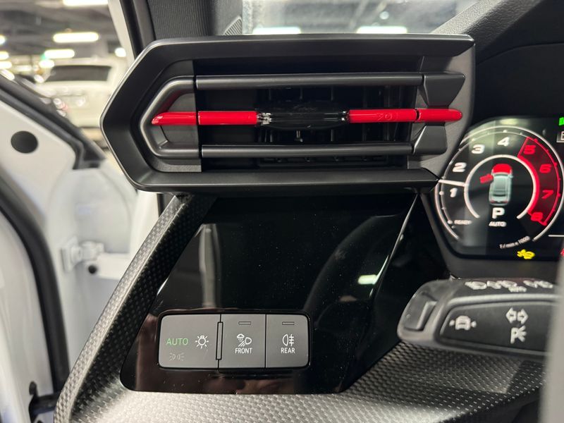 2025 Audi RS3 2.5 TFSI Quattro Carbon Edition photo 9