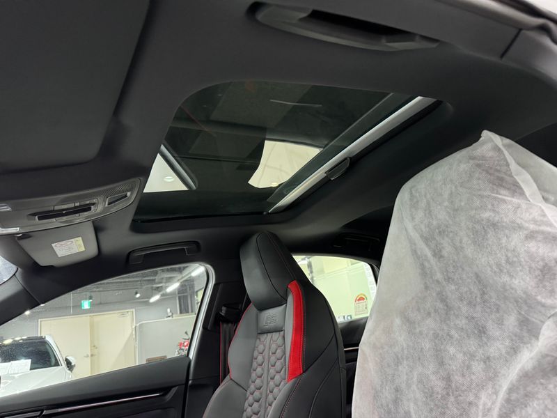 2025 Audi RS3 2.5 TFSI Quattro Carbon Edition photo 14