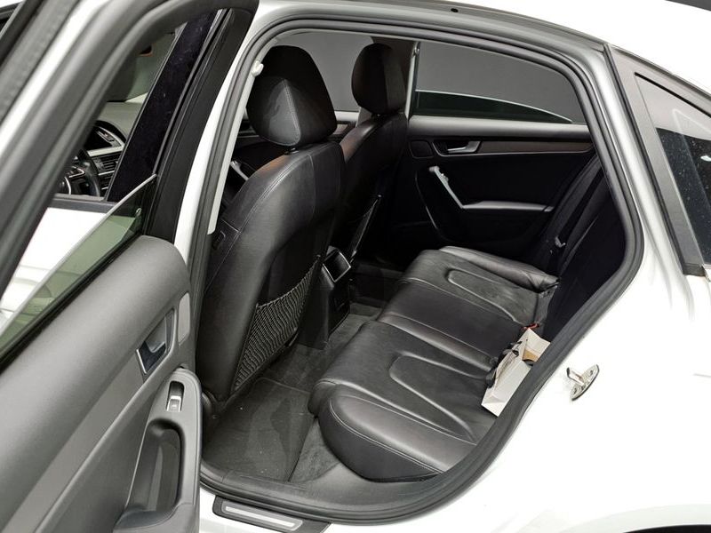 2015 Audi A4 30 TDI Dynamic B8 photo 11