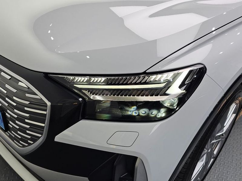 2025 Audi e-tron 45 photo 22