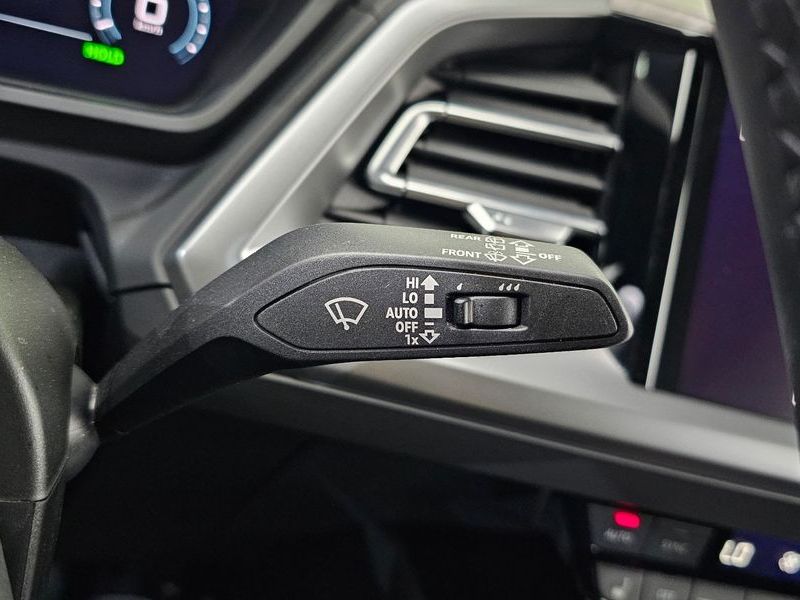 2025 Audi e-tron 45 photo 30