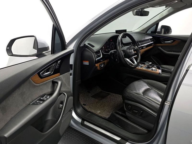 2016 Audi Q7 35 TDI Quattro Premium Tech photo 10
