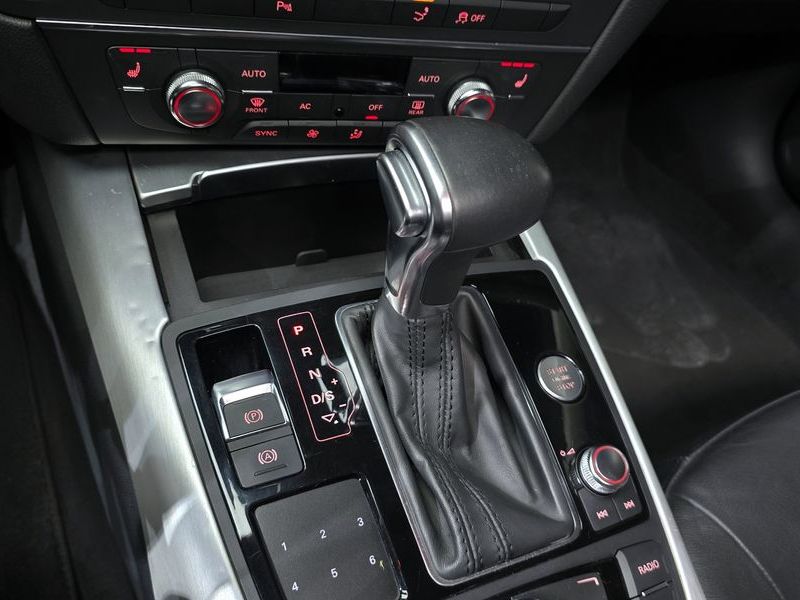2012 Audi A7 3.0 TFSI Quattro Entry 4G photo 9