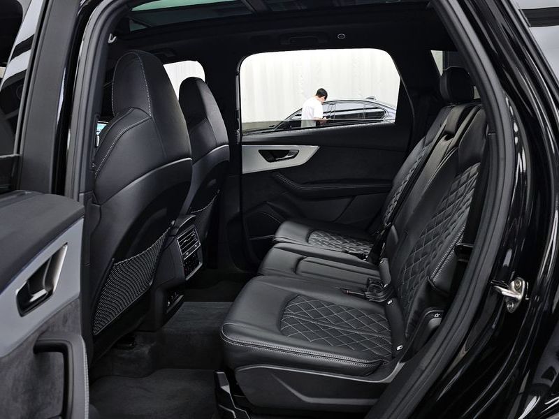 2025 Audi Q7 55 TFSI Quattro Premium photo 26