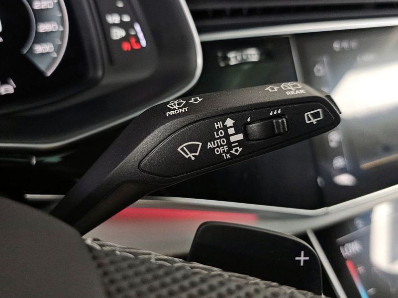 2025 Audi Q7 55 TFSI Quattro Premium photo 28