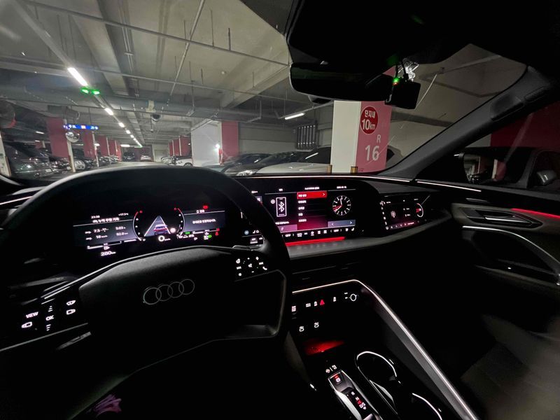 2025 Audi Q5 45 TFSI Quattro S Line Sportback photo 10