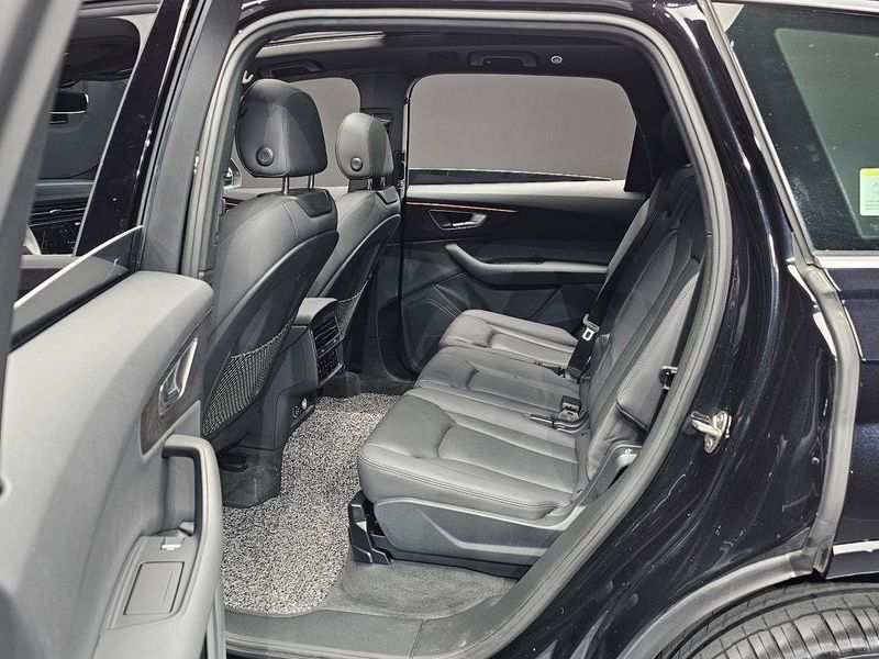 2020 Audi Q7 45 TDI Quattro Premium photo 11