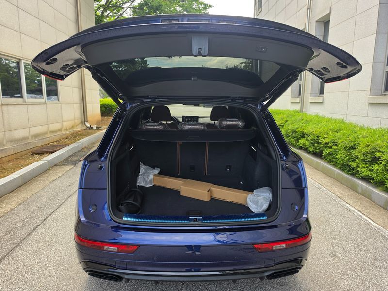 2024 Audi Q5 45 TFSI Quattro Premium photo 8